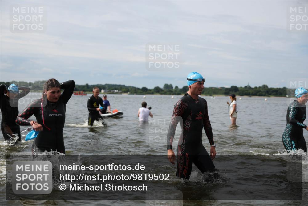 21.06.2026 - Viking Triathlon Michael Strokosch http://msf.ph/oto/9819502 21.06.2026 10:45:20 Schwimmen 37, 48, 54, 85, 105, 147, 158, 258, 273, 274, 302, 326, 354, 376, 540, 562, 635 meine-sportfotos.de