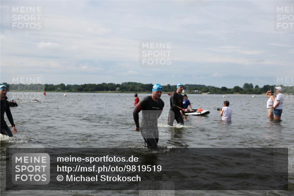 21.06.2026 - Viking Triathlon Michael Strokosch http://msf.ph/oto/9819519 21.06.2026 10:45:27 Schwimmen 37, 48, 54, 85, 105, 147, 158, 273, 274, 302, 354, 376, 540, 562, 635 meine-sportfotos.de