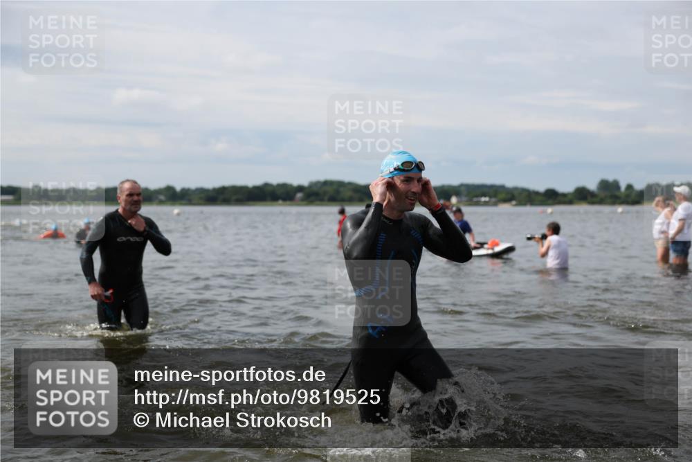 21.06.2026 - Viking Triathlon Michael Strokosch http://msf.ph/oto/9819525 21.06.2026 10:45:31 Schwimmen 37, 54, 85, 105, 158, 376, 540, 562, 635 meine-sportfotos.de