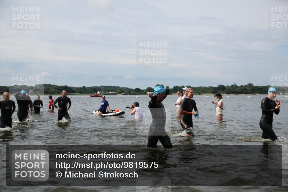 21.06.2026 - Viking Triathlon Michael Strokosch http://msf.ph/oto/9819575 21.06.2026 10:46:05 Schwimmen 91, 107, 138, 245, 322, 324, 331, 403, 448, 494, 497, 510, 534, 539, 555, 563 meine-sportfotos.de