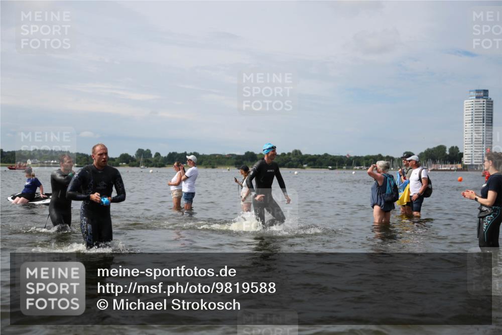 21.06.2026 - Viking Triathlon Michael Strokosch http://msf.ph/oto/9819588 21.06.2026 10:46:16 Schwimmen 91, 107, 322, 324, 388, 403, 494, 497, 555, 563, 654 meine-sportfotos.de