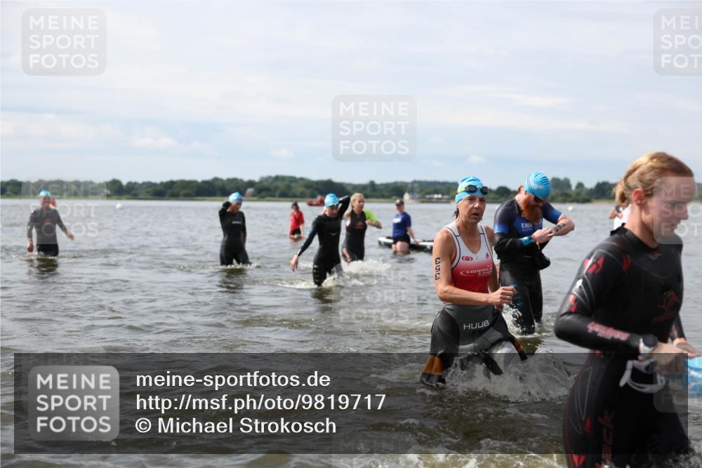 21.06.2026 - Viking Triathlon Michael Strokosch http://msf.ph/oto/9819717 21.06.2026 10:47:23 Schwimmen 56, 116, 123, 183, 212, 297, 304, 317, 352, 353, 469, 554, 571 meine-sportfotos.de