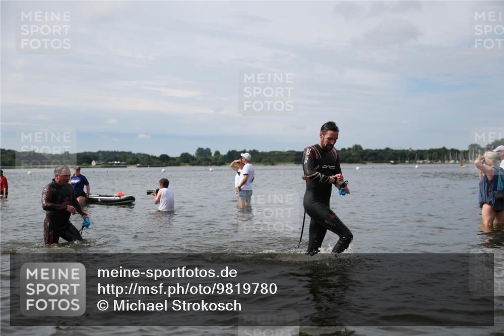 21.06.2026 - Viking Triathlon Michael Strokosch http://msf.ph/oto/9819780 21.06.2026 10:48:18 Schwimmen 101, 185, 207, 209, 306, 495, 662 meine-sportfotos.de