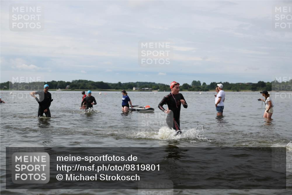21.06.2026 - Viking Triathlon Michael Strokosch http://msf.ph/oto/9819801 21.06.2026 10:48:26 Schwimmen 181, 185, 207, 209, 306, 495, 662 meine-sportfotos.de