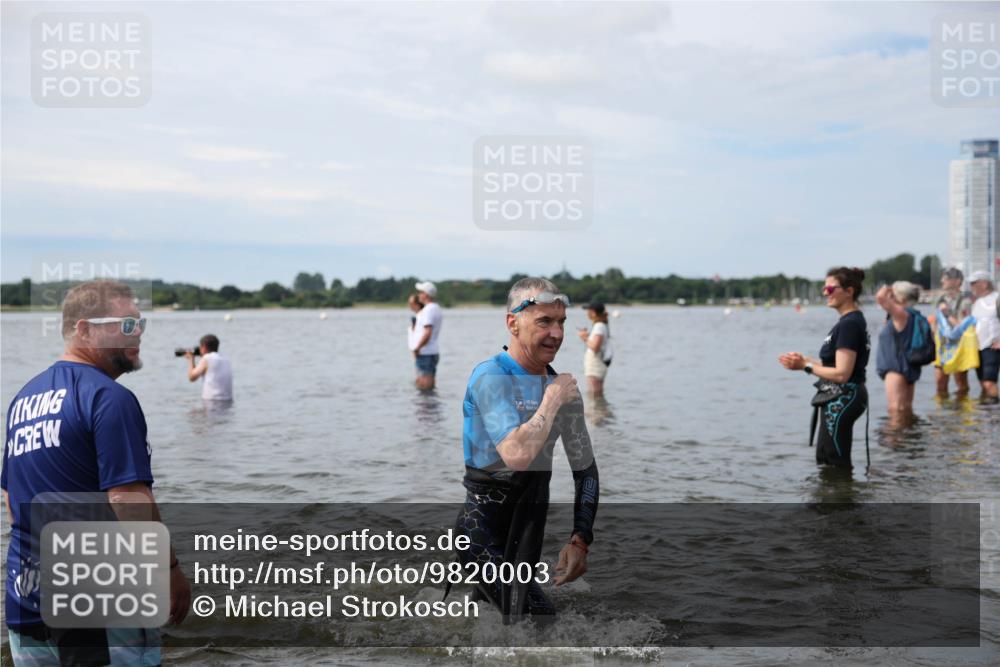 21.06.2026 - Viking Triathlon Michael Strokosch http://msf.ph/oto/9820003 21.06.2026 10:50:57 Schwimmen 66, 76, 184 meine-sportfotos.de