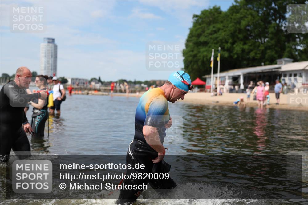 21.06.2026 - Viking Triathlon Michael Strokosch http://msf.ph/oto/9820009 21.06.2026 10:51:23 Schwimmen 335, 609, 628 meine-sportfotos.de