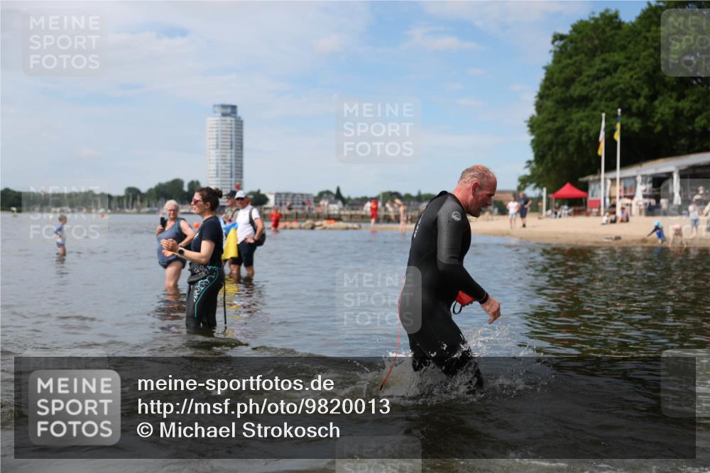 21.06.2026 - Viking Triathlon Michael Strokosch http://msf.ph/oto/9820013 21.06.2026 10:51:24 Schwimmen 335, 609, 628 meine-sportfotos.de