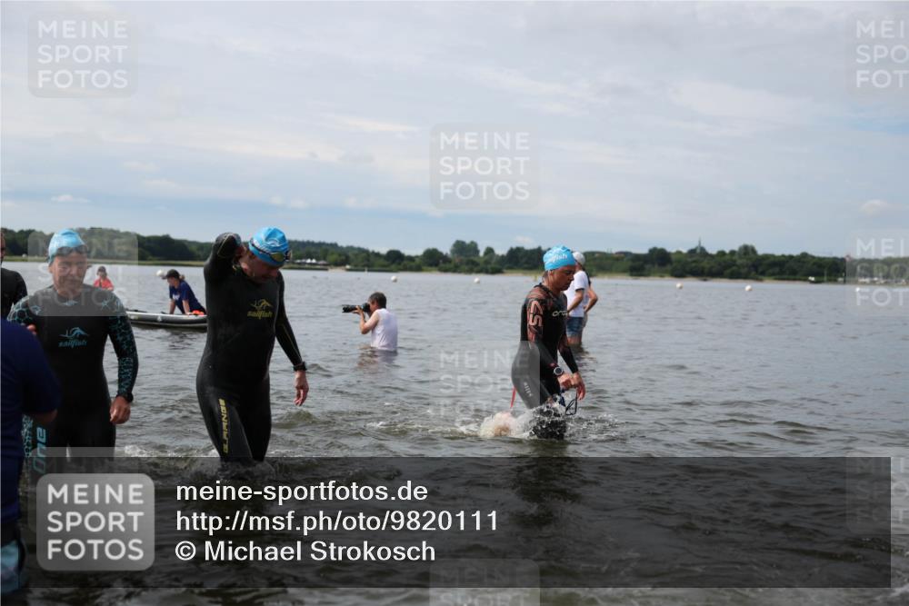 21.06.2026 - Viking Triathlon Michael Strokosch http://msf.ph/oto/9820111 21.06.2026 10:53:04 Schwimmen 133, 307, 433, 471, 532, 564, 622, 661 meine-sportfotos.de