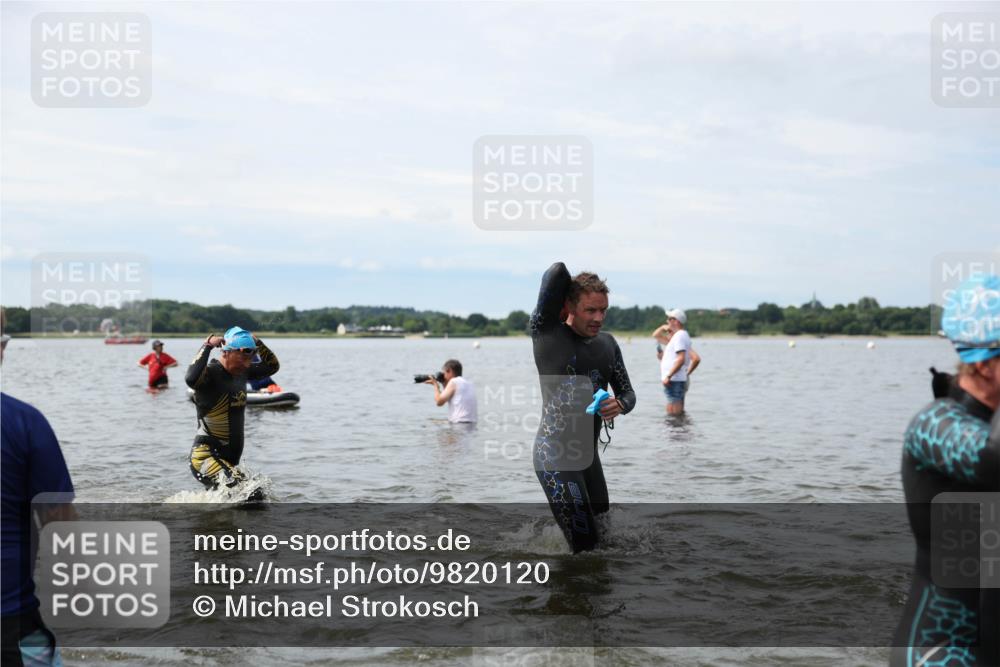 21.06.2026 - Viking Triathlon Michael Strokosch http://msf.ph/oto/9820120 21.06.2026 10:53:07 Schwimmen 92, 133, 307, 433, 471, 532, 564, 622, 661 meine-sportfotos.de