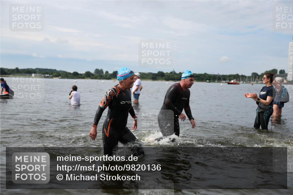 21.06.2026 - Viking Triathlon Michael Strokosch http://msf.ph/oto/9820136 21.06.2026 10:53:25 Schwimmen 59, 92, 182, 283, 365, 375, 607 meine-sportfotos.de