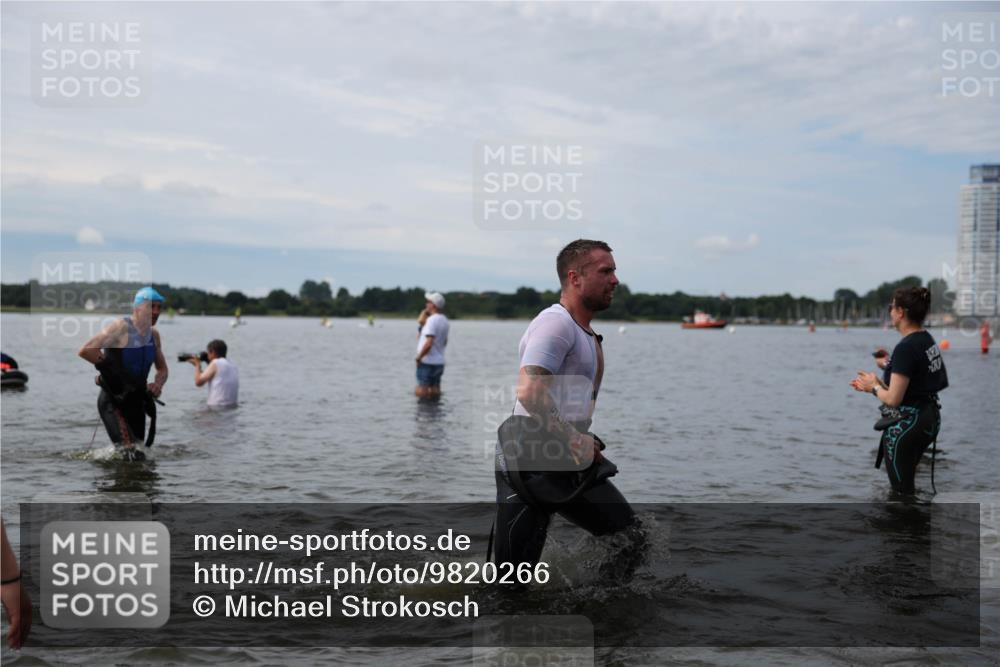21.06.2026 - Viking Triathlon Michael Strokosch http://msf.ph/oto/9820266 21.06.2026 10:54:52 Schwimmen 52, 160, 244, 275, 309, 347, 424, 509 meine-sportfotos.de