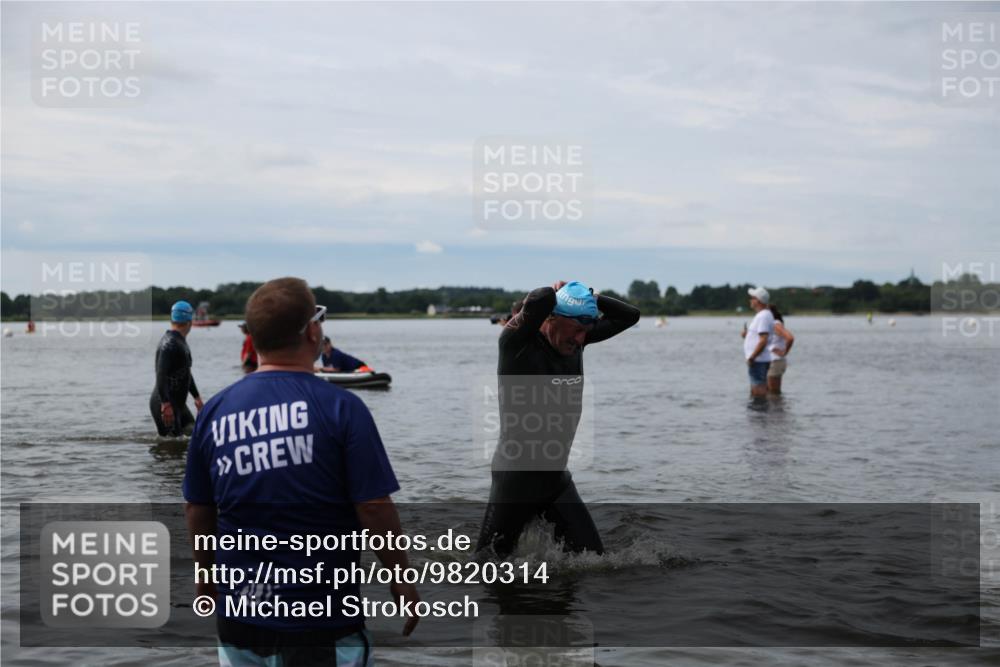 21.06.2026 - Viking Triathlon Michael Strokosch http://msf.ph/oto/9820314 21.06.2026 10:55:34 Schwimmen 77, 81, 417 meine-sportfotos.de