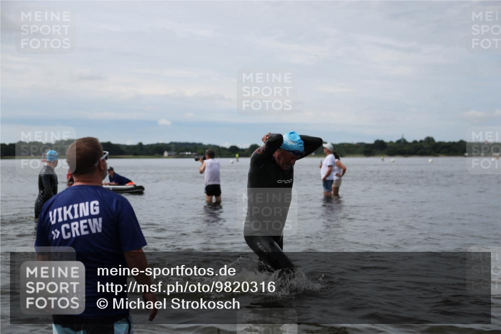 21.06.2026 - Viking Triathlon Michael Strokosch http://msf.ph/oto/9820316 21.06.2026 10:55:35 Schwimmen 77, 81, 417 meine-sportfotos.de
