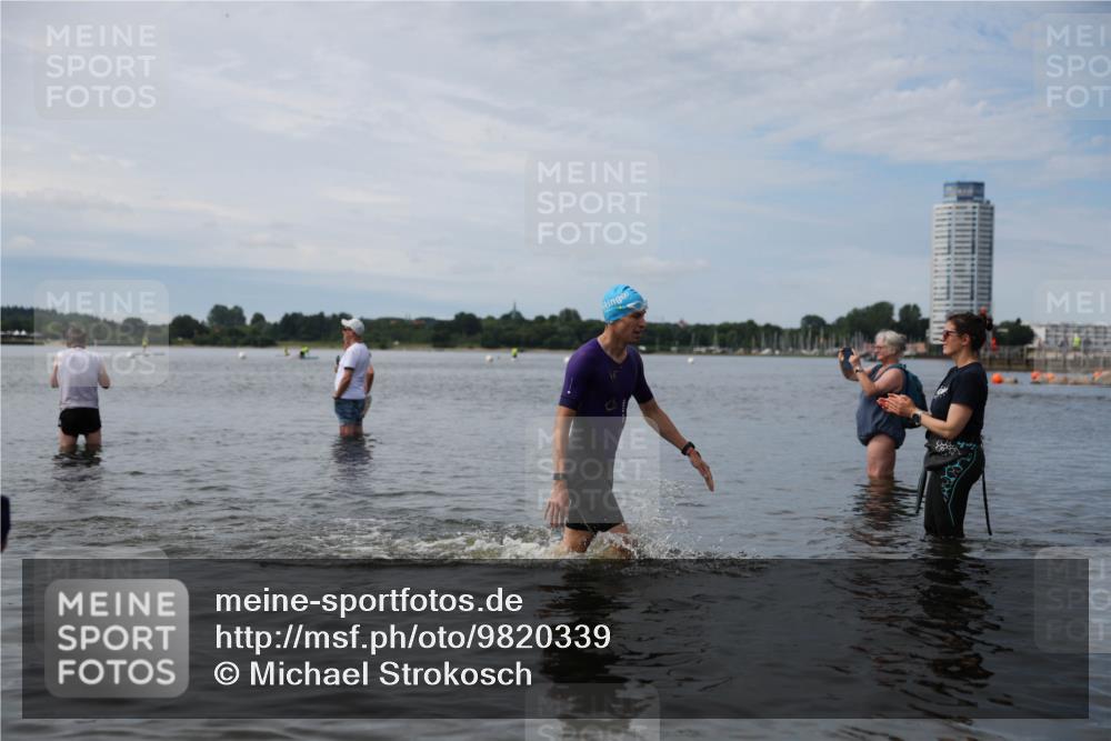21.06.2026 - Viking Triathlon Michael Strokosch http://msf.ph/oto/9820339 21.06.2026 10:56:06 Schwimmen 24, 117, 357, 502 meine-sportfotos.de