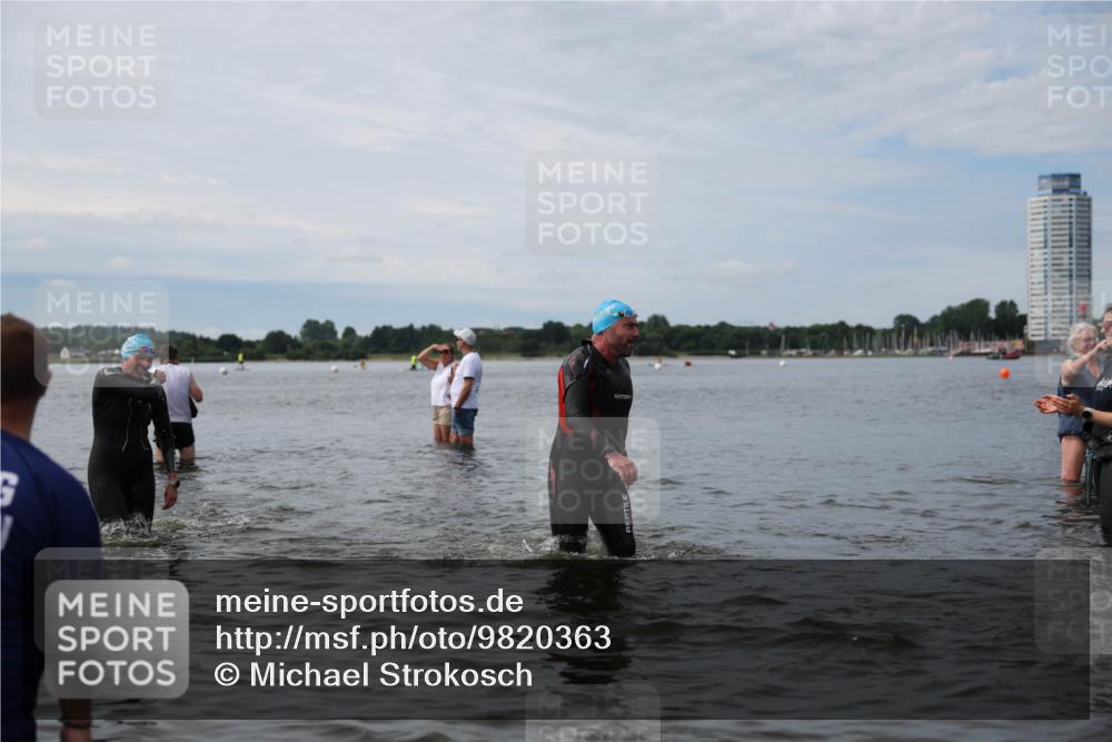 21.06.2026 - Viking Triathlon Michael Strokosch http://msf.ph/oto/9820363 21.06.2026 10:56:15 Schwimmen 24, 117, 127, 357, 502 meine-sportfotos.de