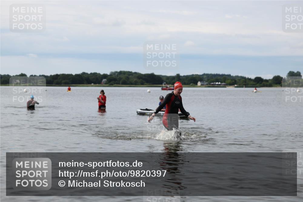 21.06.2026 - Viking Triathlon Michael Strokosch http://msf.ph/oto/9820397 21.06.2026 10:57:26 Schwimmen 652 meine-sportfotos.de