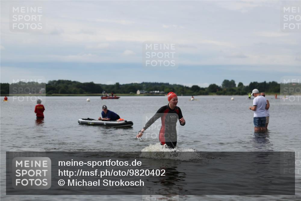 21.06.2026 - Viking Triathlon Michael Strokosch http://msf.ph/oto/9820402 21.06.2026 10:57:28 Schwimmen 652 meine-sportfotos.de