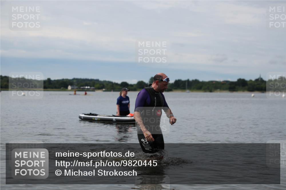 21.06.2026 - Viking Triathlon Michael Strokosch http://msf.ph/oto/9820445 21.06.2026 10:58:41 Schwimmen 141 meine-sportfotos.de