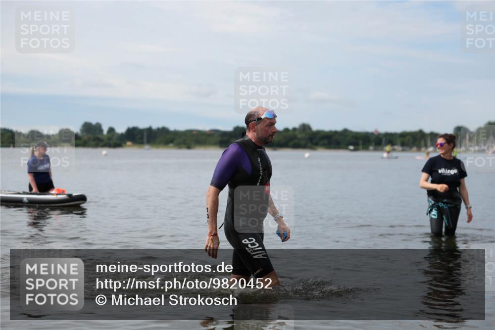 21.06.2026 - Viking Triathlon Michael Strokosch http://msf.ph/oto/9820452 21.06.2026 10:58:43 Schwimmen 141 meine-sportfotos.de