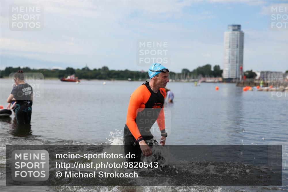 21.06.2026 - Viking Triathlon Michael Strokosch http://msf.ph/oto/9820543 21.06.2026 11:02:51 Schwimmen 379 meine-sportfotos.de