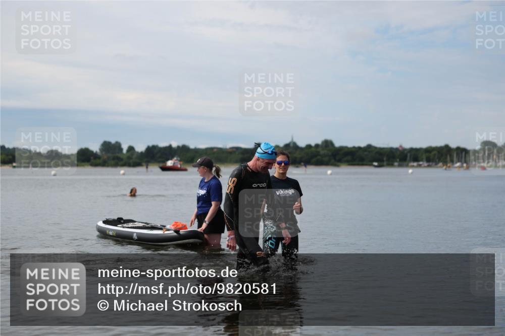 21.06.2026 - Viking Triathlon Michael Strokosch http://msf.ph/oto/9820581 21.06.2026 11:04:09 Schwimmen 421 meine-sportfotos.de
