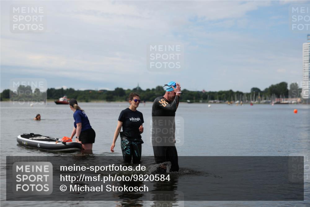 21.06.2026 - Viking Triathlon Michael Strokosch http://msf.ph/oto/9820584 21.06.2026 11:04:10 Schwimmen 421 meine-sportfotos.de