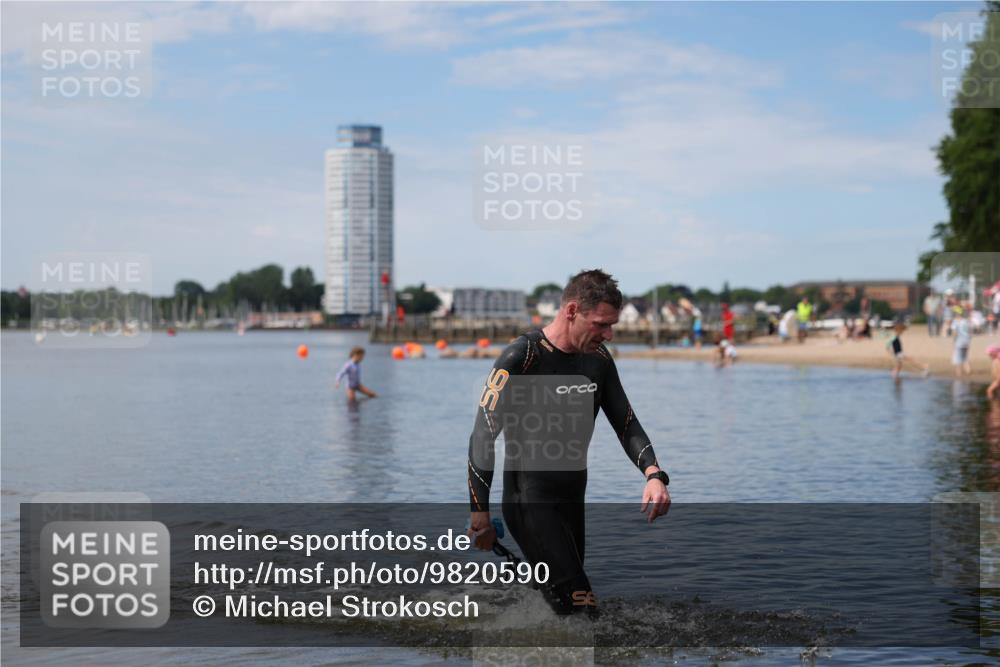 21.06.2026 - Viking Triathlon Michael Strokosch http://msf.ph/oto/9820590 21.06.2026 11:04:13 Schwimmen 421 meine-sportfotos.de
