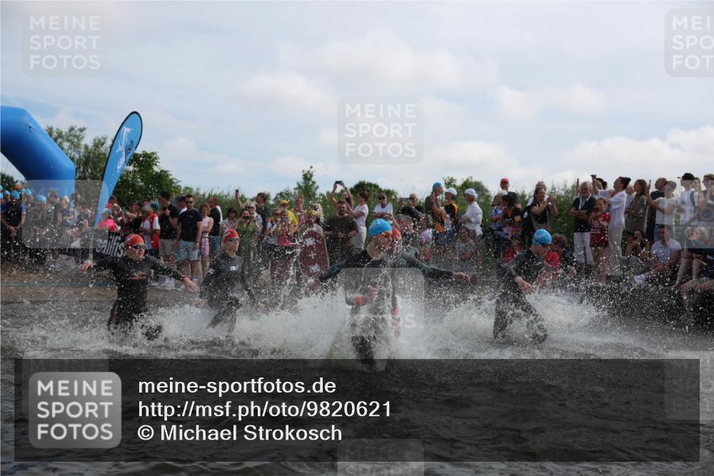 21.06.2026 - Viking Triathlon Michael Strokosch http://msf.ph/oto/9820621 21.06.2026 10:00:29 Schwimmen 1, 19, 21, 25, 31, 189, 334, 422, 474, 517, 547, 575, 610, 637, 669 meine-sportfotos.de