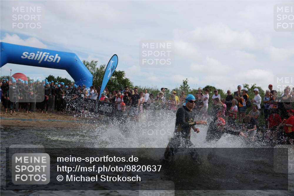 21.06.2026 - Viking Triathlon Michael Strokosch http://msf.ph/oto/9820637 21.06.2026 10:00:38 Schwimmen 25, 31, 104, 334, 422, 453, 474, 548, 610, 620, 626 meine-sportfotos.de