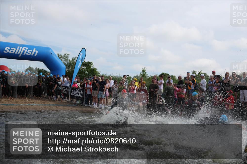 21.06.2026 - Viking Triathlon Michael Strokosch http://msf.ph/oto/9820640 21.06.2026 10:00:39 Schwimmen 25, 31, 46, 104, 334, 422, 426, 453, 474, 548, 620, 626 meine-sportfotos.de
