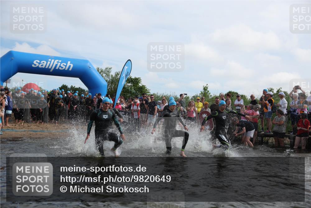 21.06.2026 - Viking Triathlon Michael Strokosch http://msf.ph/oto/9820649 21.06.2026 10:00:44 Schwimmen 46, 104, 119, 176, 371, 426, 441, 453, 466, 548, 565, 569, 620, 626, 643 meine-sportfotos.de