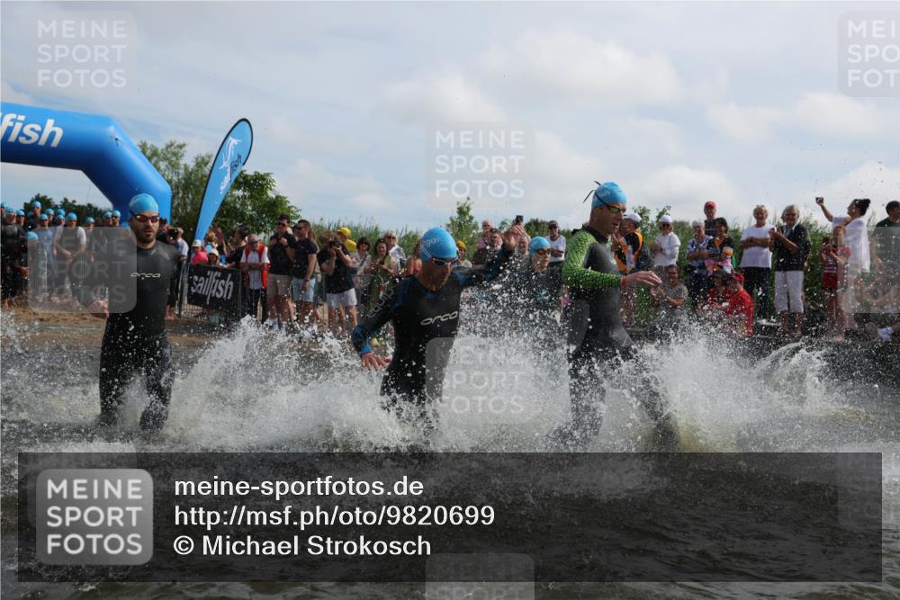 21.06.2026 - Viking Triathlon Michael Strokosch http://msf.ph/oto/9820699 21.06.2026 10:01:05 Schwimmen 5, 14, 17, 169, 180, 249, 270, 337, 342, 383, 454, 506, 527, 623, 640 meine-sportfotos.de