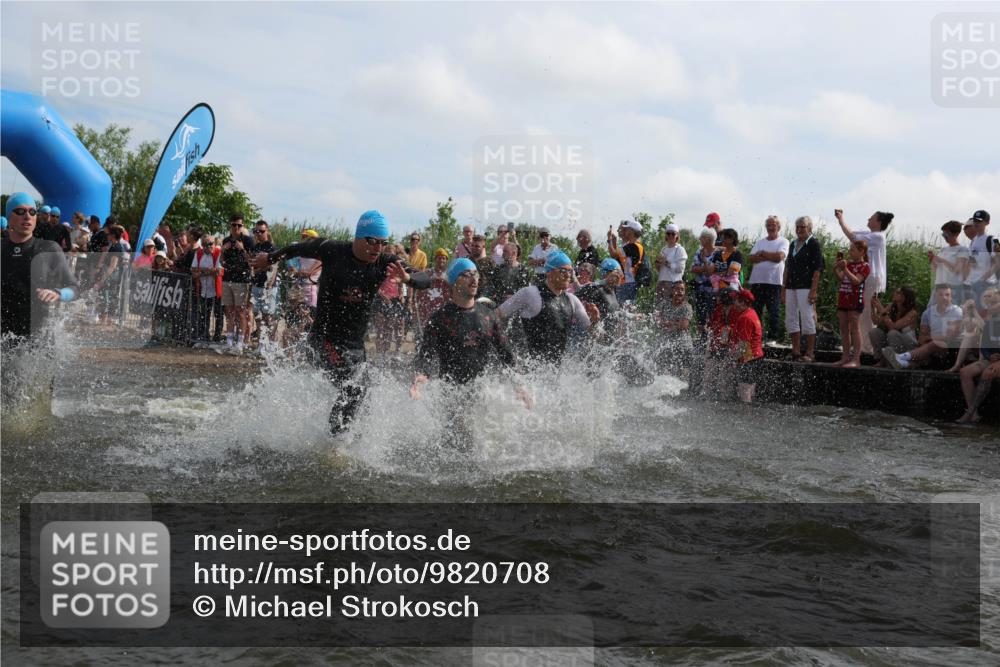 21.06.2026 - Viking Triathlon Michael Strokosch http://msf.ph/oto/9820708 21.06.2026 10:01:09 Schwimmen 5, 14, 65, 89, 169, 180, 249, 270, 280, 337, 342, 383, 447, 486, 527 meine-sportfotos.de