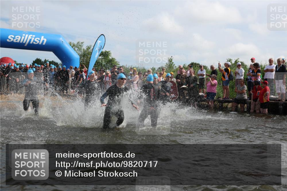 21.06.2026 - Viking Triathlon Michael Strokosch http://msf.ph/oto/9820717 21.06.2026 10:01:14 Schwimmen 5, 18, 65, 89, 114, 131, 169, 242, 270, 271, 280, 342, 383, 447, 486 meine-sportfotos.de
