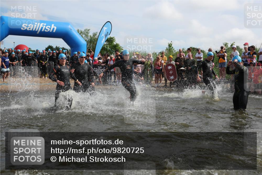 21.06.2026 - Viking Triathlon Michael Strokosch http://msf.ph/oto/9820725 21.06.2026 10:01:19 Schwimmen 18, 28, 51, 65, 89, 114, 131, 145, 242, 271, 280, 447, 486, 500, 665 meine-sportfotos.de