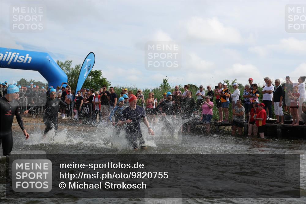 21.06.2026 - Viking Triathlon Michael Strokosch http://msf.ph/oto/9820755 21.06.2026 10:01:34 Schwimmen 13, 26, 62, 109, 113, 161, 278, 300, 311, 359, 551, 568, 576, 627, 633 meine-sportfotos.de
