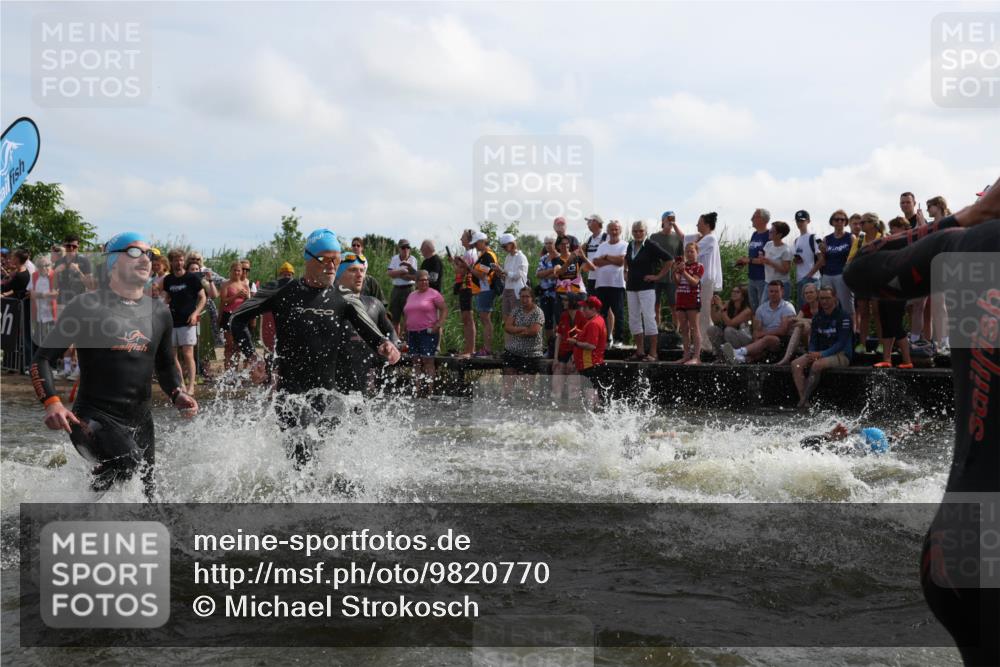 21.06.2026 - Viking Triathlon Michael Strokosch http://msf.ph/oto/9820770 21.06.2026 10:01:41 Schwimmen 38, 62, 109, 113, 161, 194, 278, 285, 311, 332, 359, 432, 551, 627, 633 meine-sportfotos.de