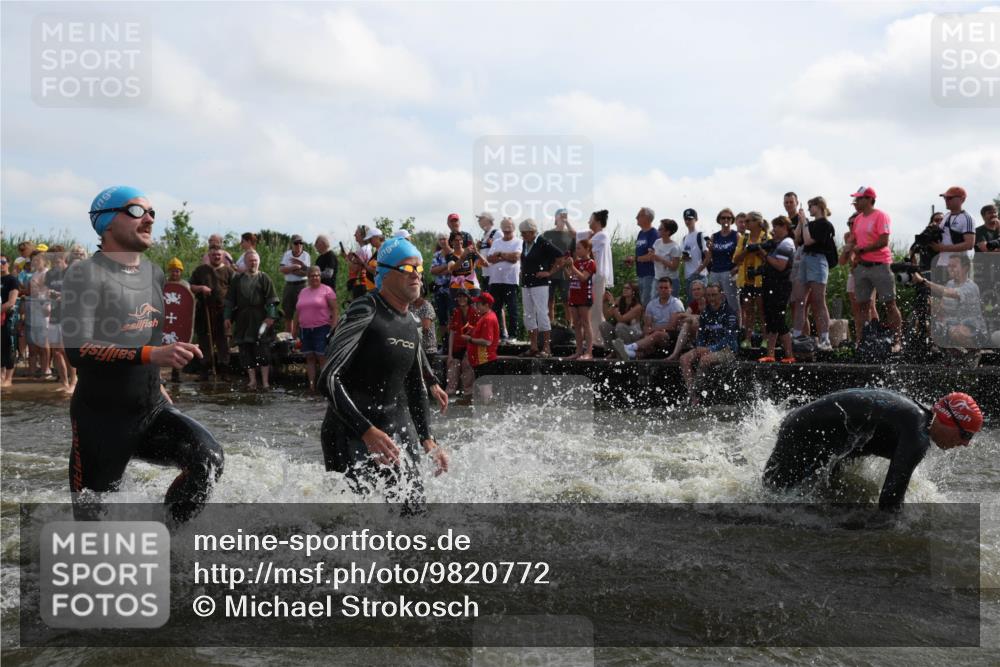 21.06.2026 - Viking Triathlon Michael Strokosch http://msf.ph/oto/9820772 21.06.2026 10:01:41 Schwimmen 38, 62, 109, 113, 161, 194, 278, 285, 311, 332, 359, 432, 551, 627, 633 meine-sportfotos.de
