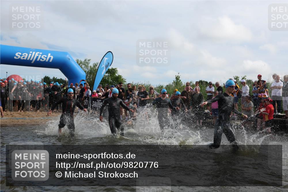 21.06.2026 - Viking Triathlon Michael Strokosch http://msf.ph/oto/9820776 21.06.2026 10:01:44 Schwimmen 38, 109, 113, 161, 194, 278, 285, 332, 343, 391, 432, 543, 621, 633, 644 meine-sportfotos.de