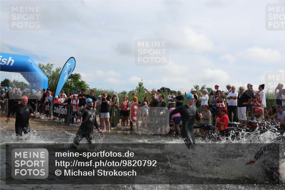21.06.2026 - Viking Triathlon Michael Strokosch http://msf.ph/oto/9820792 21.06.2026 10:01:50 Schwimmen 30, 38, 194, 238, 265, 285, 332, 343, 391, 432, 543, 621, 644, 648, 664 meine-sportfotos.de