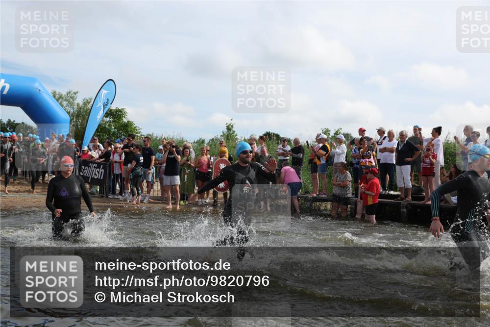 21.06.2026 - Viking Triathlon Michael Strokosch http://msf.ph/oto/9820796 21.06.2026 10:01:51 Schwimmen 30, 38, 194, 238, 265, 285, 332, 343, 391, 432, 543, 621, 644, 648, 664 meine-sportfotos.de