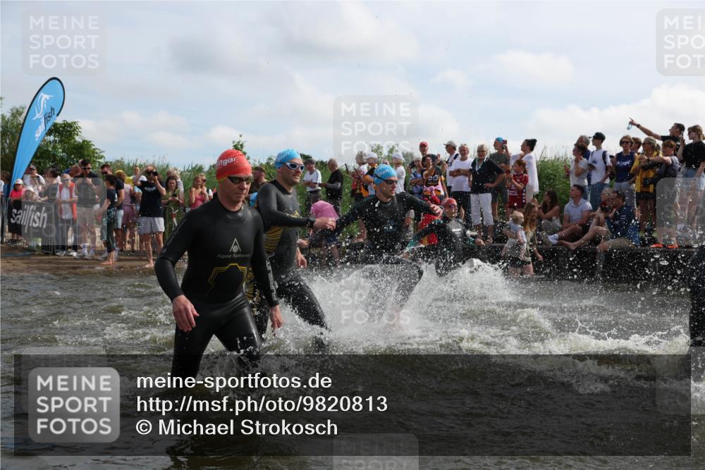 21.06.2026 - Viking Triathlon Michael Strokosch http://msf.ph/oto/9820813 21.06.2026 10:02:00 Schwimmen 30, 43, 55, 221, 226, 238, 265, 380, 394, 446, 524, 606, 625, 648, 664 meine-sportfotos.de