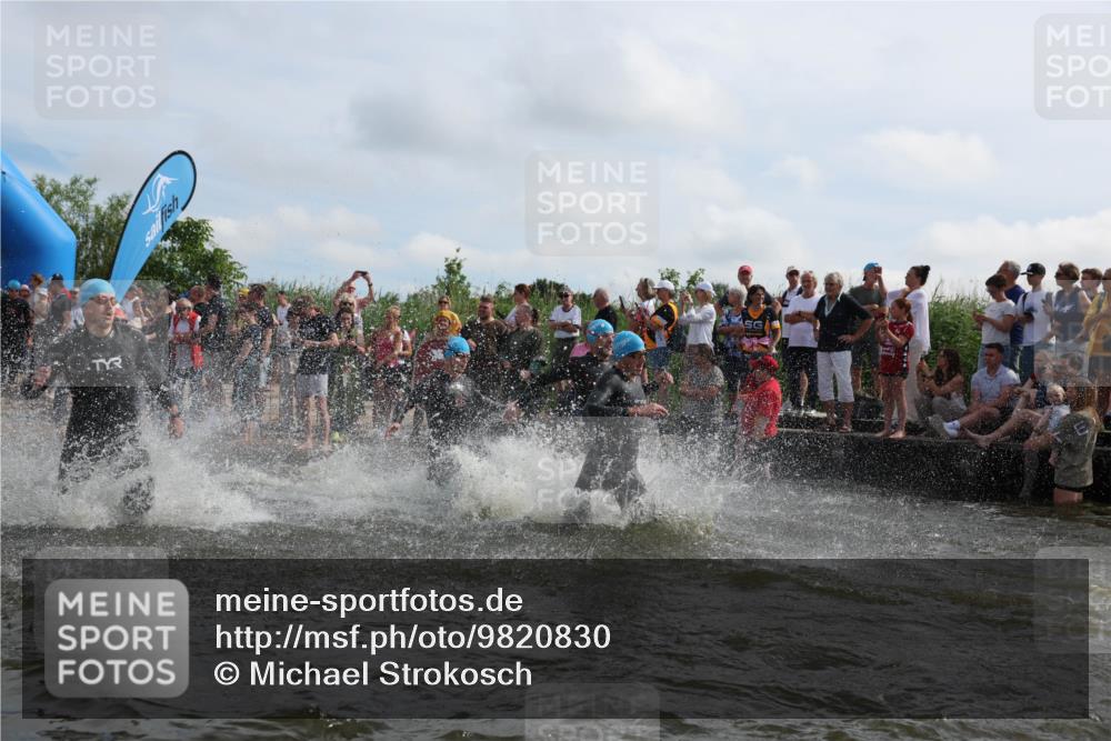 21.06.2026 - Viking Triathlon Michael Strokosch http://msf.ph/oto/9820830 21.06.2026 10:02:09 Schwimmen 43, 90, 102, 152, 154, 226, 410, 438, 446, 501, 524, 536, 537, 625, 660 meine-sportfotos.de