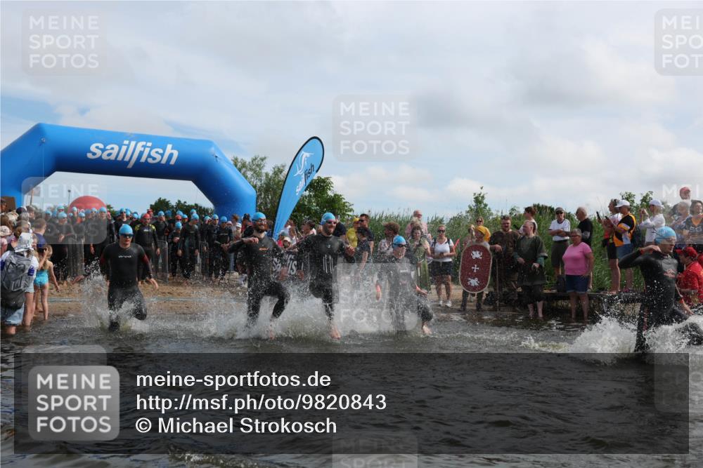 21.06.2026 - Viking Triathlon Michael Strokosch http://msf.ph/oto/9820843 21.06.2026 10:02:14 Schwimmen 47, 87, 90, 102, 136, 152, 154, 410, 438, 490, 501, 536, 537, 655, 660 meine-sportfotos.de