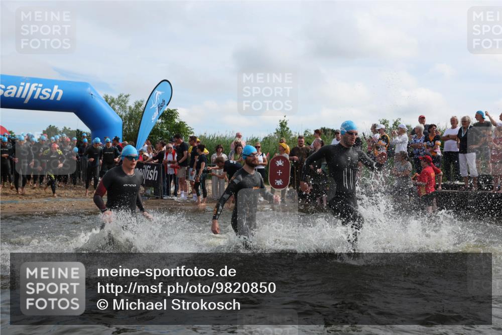 21.06.2026 - Viking Triathlon Michael Strokosch http://msf.ph/oto/9820850 21.06.2026 10:02:16 Schwimmen 47, 87, 90, 102, 136, 152, 154, 410, 438, 490, 501, 536, 537, 655, 660 meine-sportfotos.de