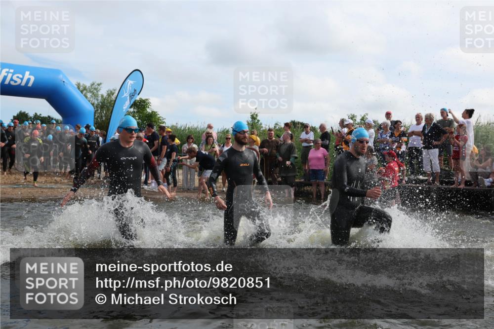 21.06.2026 - Viking Triathlon Michael Strokosch http://msf.ph/oto/9820851 21.06.2026 10:02:16 Schwimmen 47, 87, 90, 102, 136, 152, 154, 410, 438, 490, 501, 536, 537, 655, 660 meine-sportfotos.de