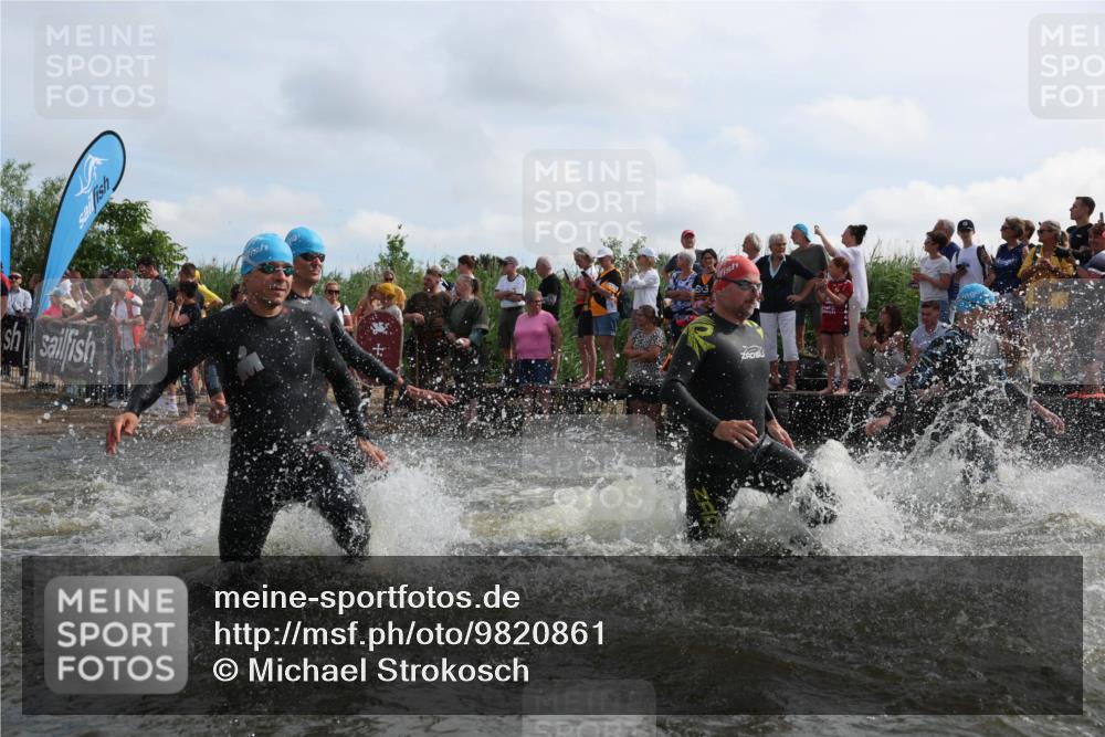 21.06.2026 - Viking Triathlon Michael Strokosch http://msf.ph/oto/9820861 21.06.2026 10:02:21 Schwimmen 47, 87, 102, 136, 142, 152, 255, 360, 392, 430, 438, 490, 536, 537, 655 meine-sportfotos.de