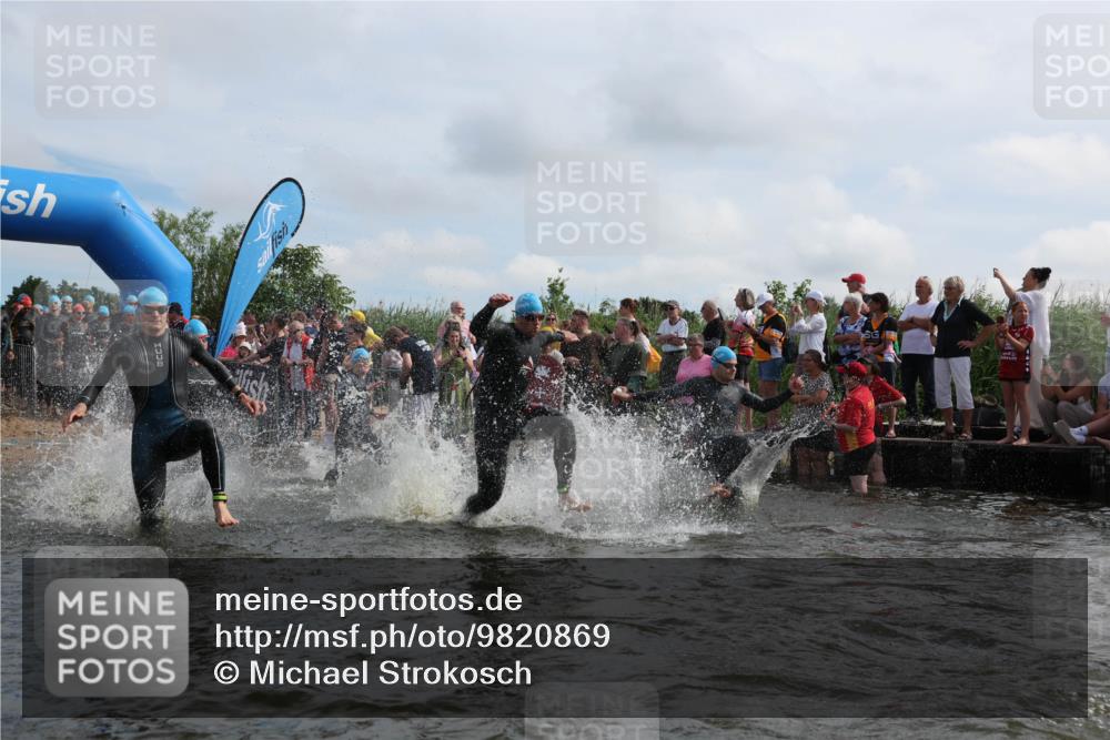 21.06.2026 - Viking Triathlon Michael Strokosch http://msf.ph/oto/9820869 21.06.2026 10:02:24 Schwimmen 47, 87, 126, 136, 142, 220, 255, 360, 392, 430, 490, 604, 651, 655 meine-sportfotos.de