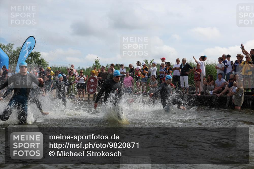 21.06.2026 - Viking Triathlon Michael Strokosch http://msf.ph/oto/9820871 21.06.2026 10:02:25 Schwimmen 47, 87, 126, 136, 142, 220, 255, 325, 360, 392, 430, 490, 604, 651, 655 meine-sportfotos.de