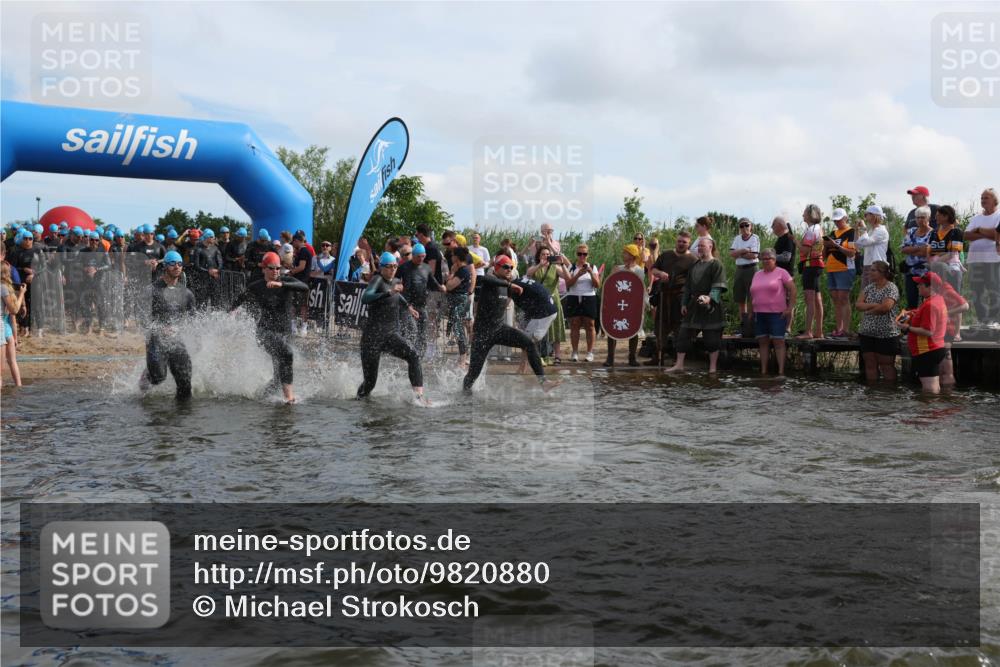 21.06.2026 - Viking Triathlon Michael Strokosch http://msf.ph/oto/9820880 21.06.2026 10:02:29 Schwimmen 83, 100, 126, 142, 220, 255, 325, 360, 392, 430, 513, 560, 579, 604, 651 meine-sportfotos.de